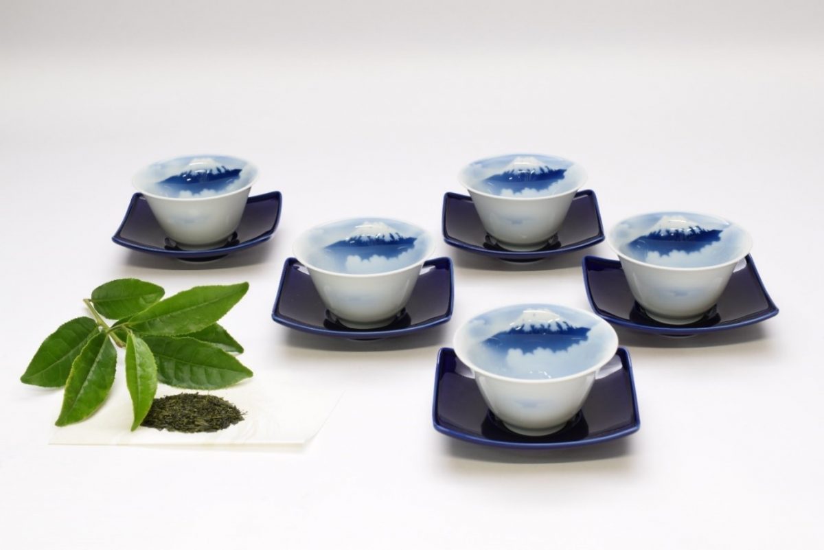 富士の美しい風景を眺めながらいただく、絶品の嬉野新茶 | 特集 