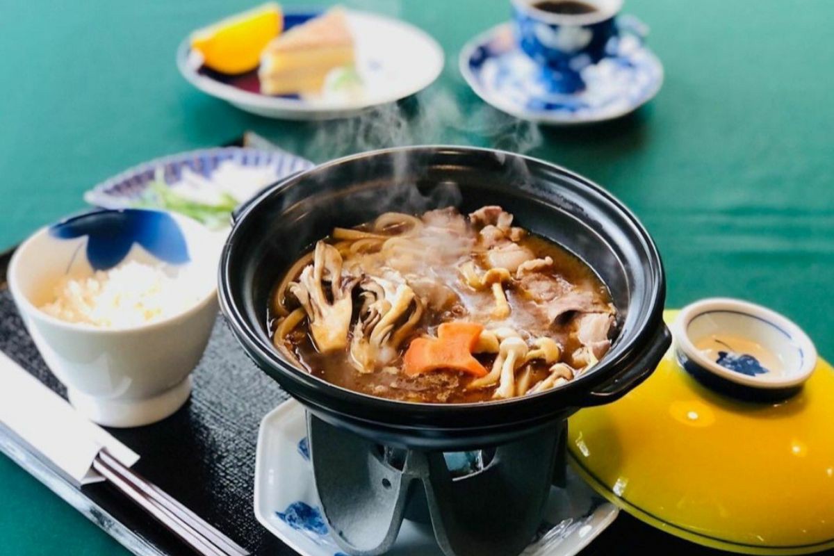 お値下【新品】深川製磁　花鳥唐草　取分皿5枚　 & 小皿揃5枚　元箱入 深川製磁 花鳥唐草 取り皿揃 5枚セット 六角皿 小鉢 銘々皿 深皿