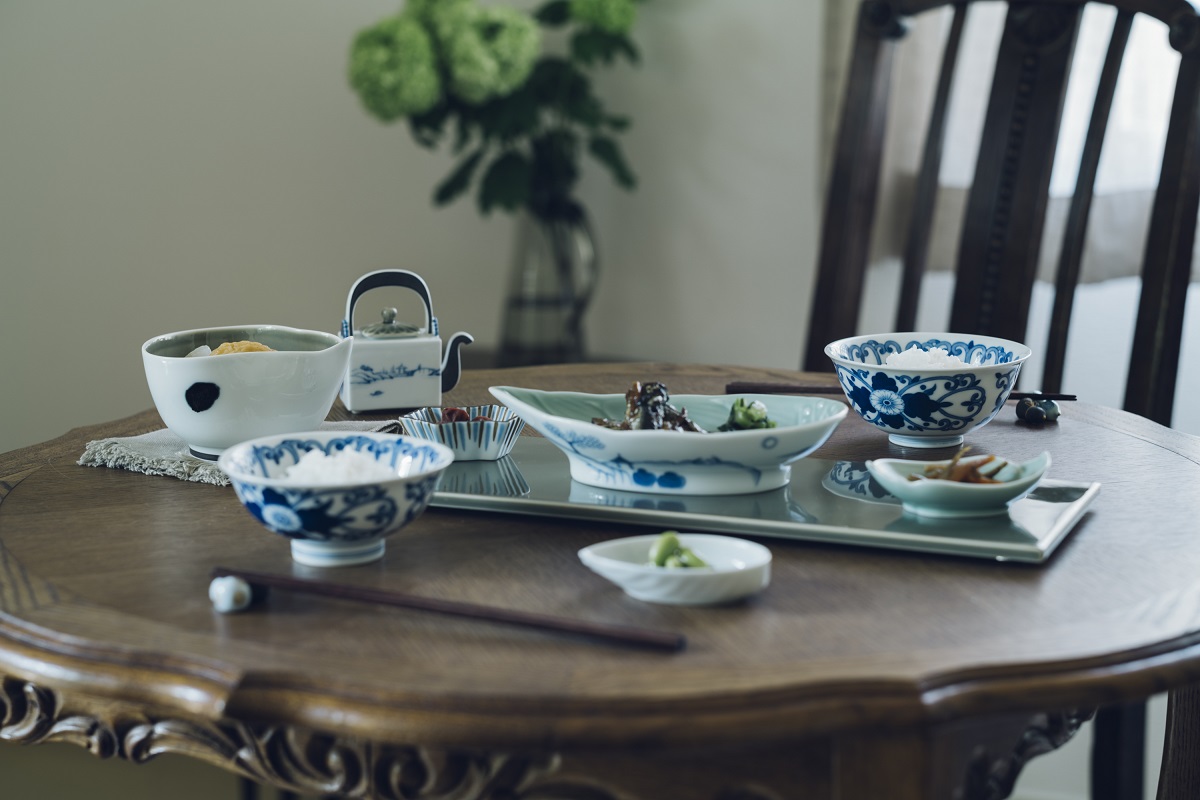 有田焼 深川製磁 陶器箸置き 深川焼 箸置き 5個 ブルーチャイナ ブルーチャイナ ペア 有田焼 深川製磁 陶器製箸置きセット 青と赤の模様